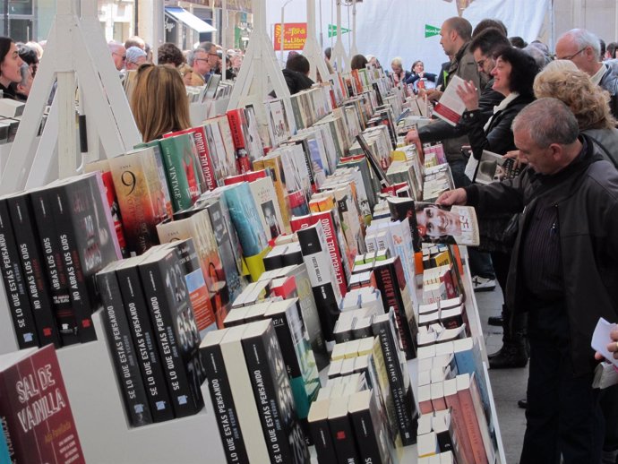 Paradas Y Libros Por Sant Jordi