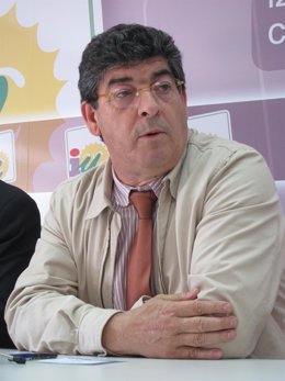 El Coordinador General De IULV-CA, Diego Valderas, En Rueda De Prensa.