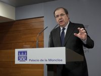 Herrera pide a Rajoy "culminar" los procesos de reestructuración del sector financiero "antes de dar otros pasos"