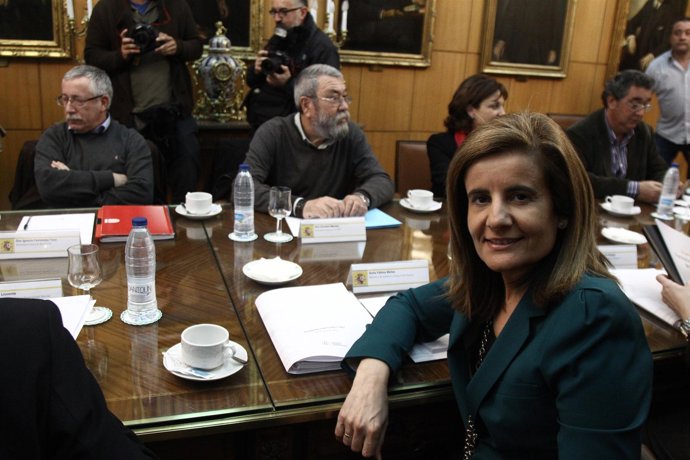 Báñez Se Reúne Con Toxo Y Méndez