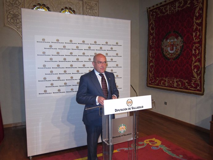 El Presidente De La Diputación De Valladolid, Jesús Julio Carnero