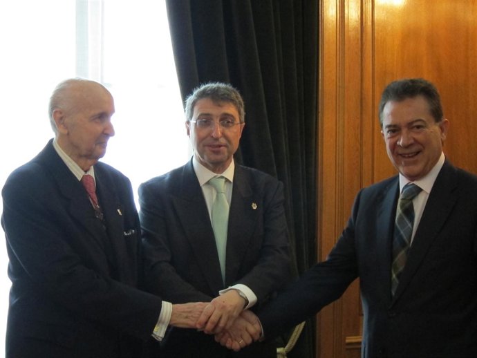 Santiago Grisolía, Alfredo Martínez Y Enrique Macian (Dupont)