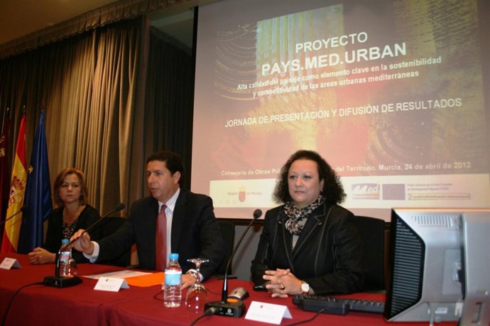 Sola, Sevilla Y Muñoz