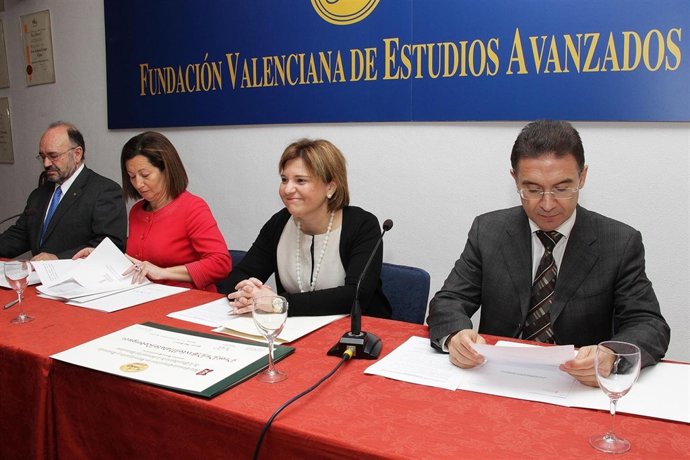 Hernández, Bonig Y Castellano Con El Presidente De La Comisión Mambiente Del ACC