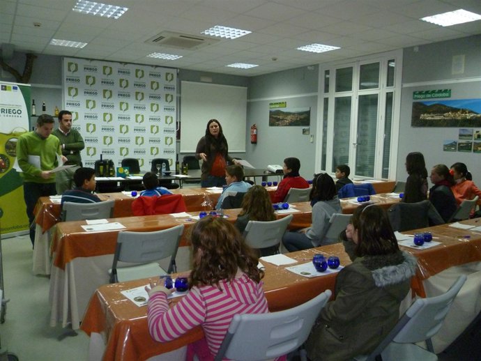 La Escuela De Cata Para Niños De La DOP Priego De Córdoba