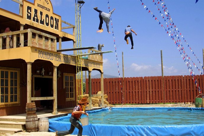 El Espectáculo De Saltadores Repite En El Western Park