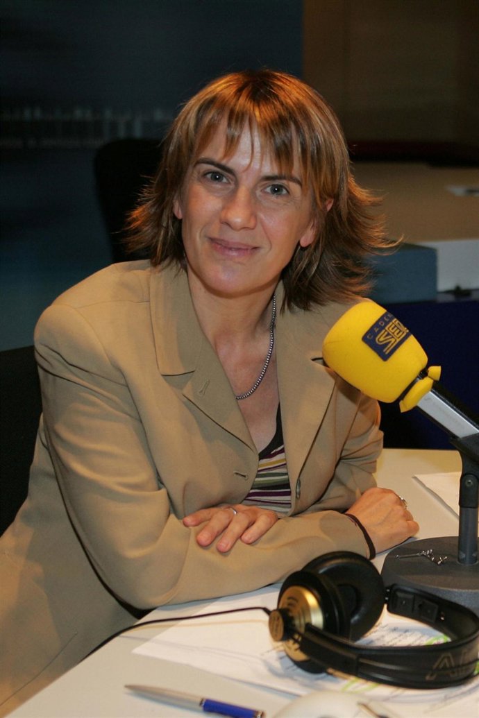 La Periodista Gemma Nierga En El Estudio De La SER