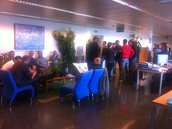 Encierro en la Xunta en Vigo de delegados del sector naval