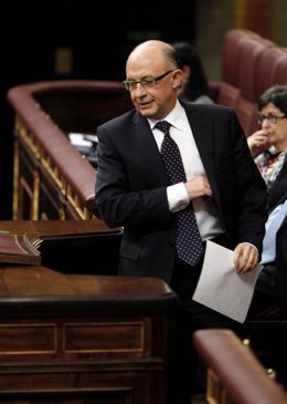 El Ministro De Hacienda, Cristóbal Montoro, En El Pleno Del Congreso