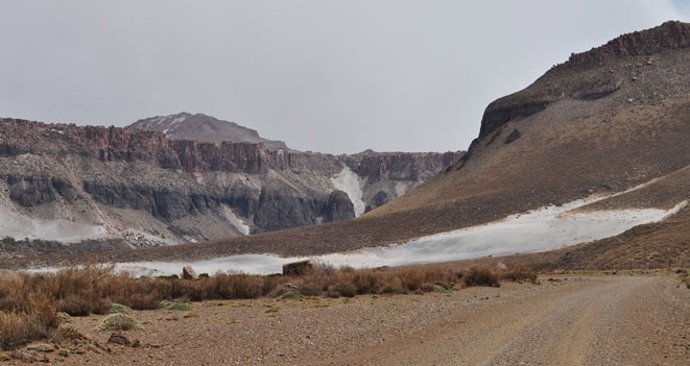 Volcán En La Región Andina