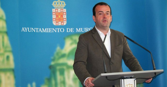 El Concejal De Tráfico Y Transportes, Javier Iniesta