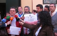 Gordillo: "Es sencillamente mentira que el 82 por ciento de la militancia haya dicho sí al acuerdo de gobierno"