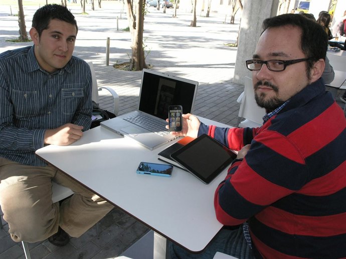 Arnold Valenzuela Y José Antonio Alvarez  Con La Aplicación Torbús         