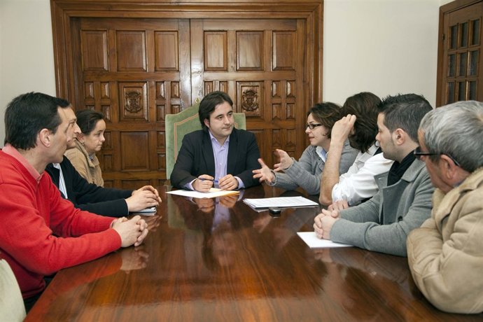 Reunión Del Alcalde Con Los Afectados Por Las Preferentes