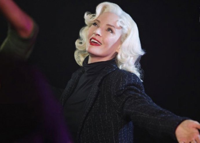 Uma Thurman, Marilyn Monroe En Smash