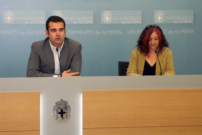 Ramon Fernandez Presenta El Programa Delicatessen Junto A Gloria Zapata