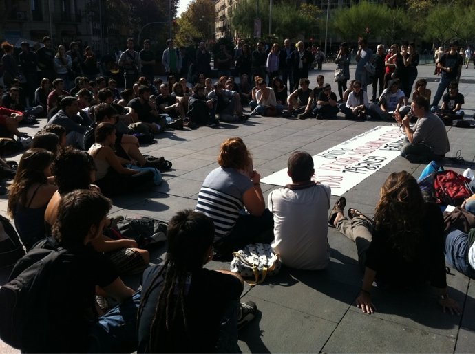 Universitarios En Asamblea