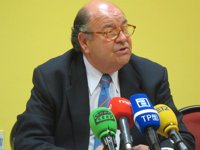 Sostres considera "un exceso" que UPyD trate por el mismo rasero las ayudas de Foro y los obstáculos del PSOE