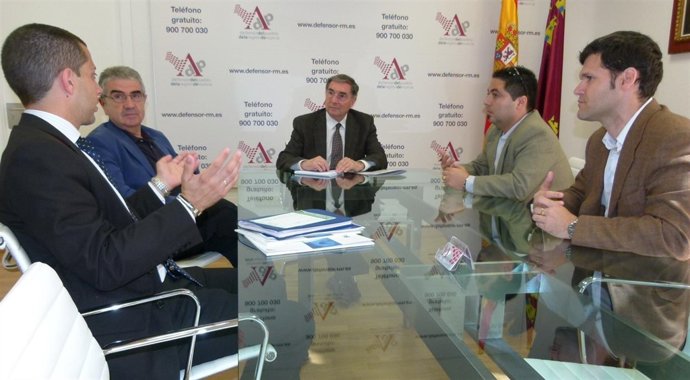 Afectados Por Tráfico De Células Madre Plantean Mediación De Defensor Del Pueblo