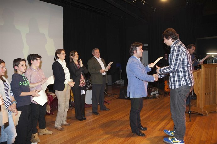 Entrega De Premios Del Concurso De Relato En El Acto Del Día Del Libro