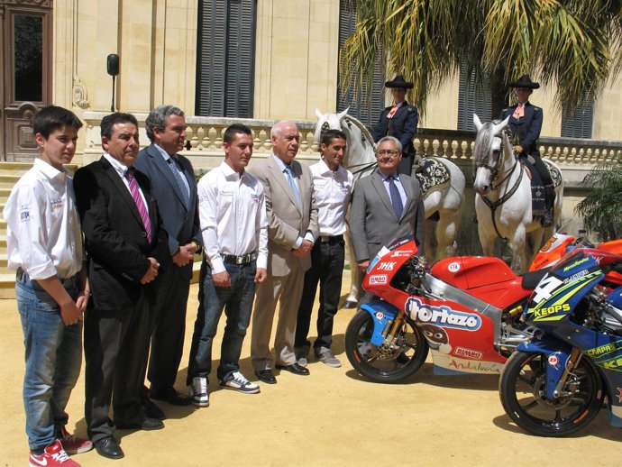 Presentación Del Equipo Team Andalucía-Banca Cívica-Diputación De Cádiz
