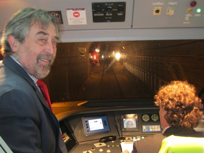 Belloch Se Desplaza A Casetas En Un Cercanías