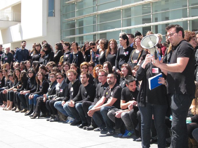Manifestación De Apoyo A Trabajadores Del Macba
