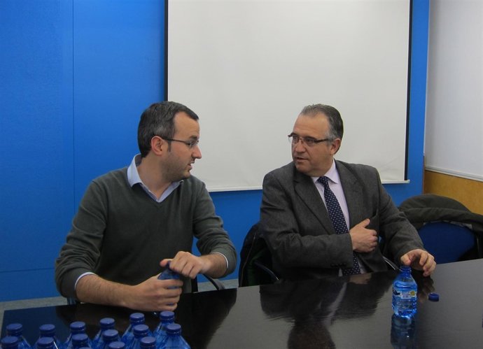 El Alcalde De Pamplona, Enrique Maya, Y El Concejal Fermín Alonso.