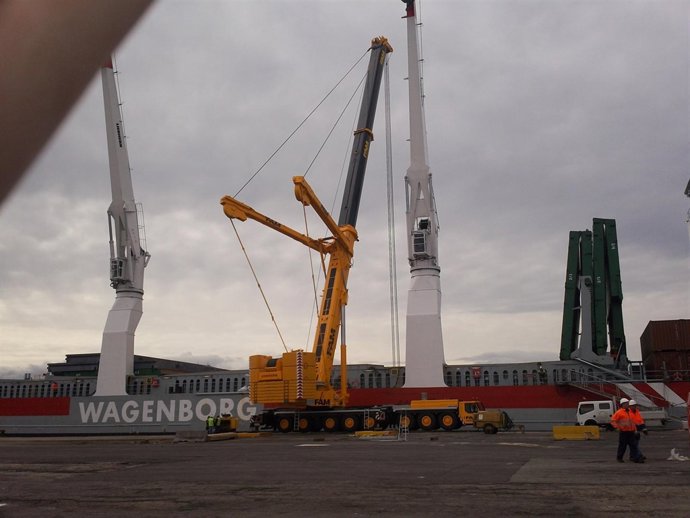 Muelle Raos-3 Del Puerto De Santander