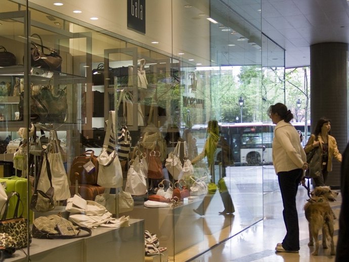 Tienda Ropa, Centro Comercial De Catalunya