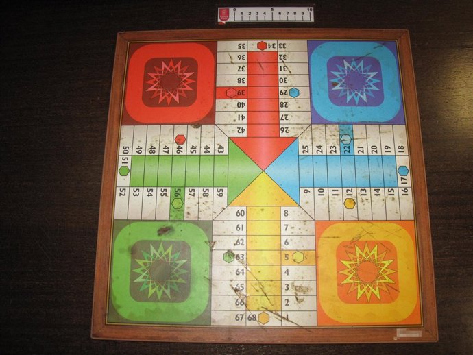 Tablero De Parchís Incautado.