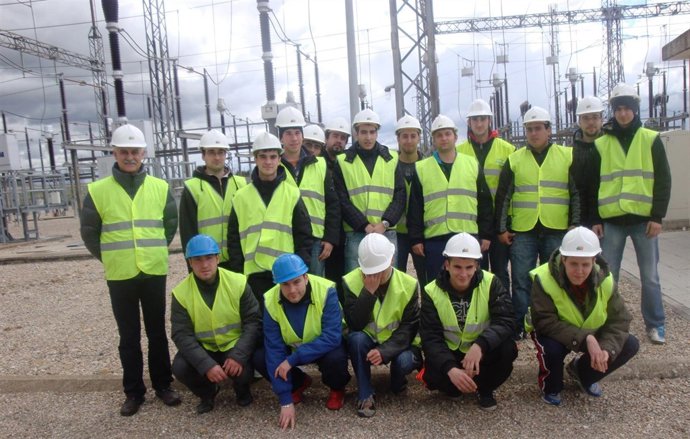 Alumnos De FP De Burgos En La Subestación Villímar De Iberdrola