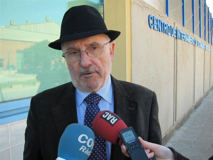 Rafael Ribó Ante El CIE De Zona Franca