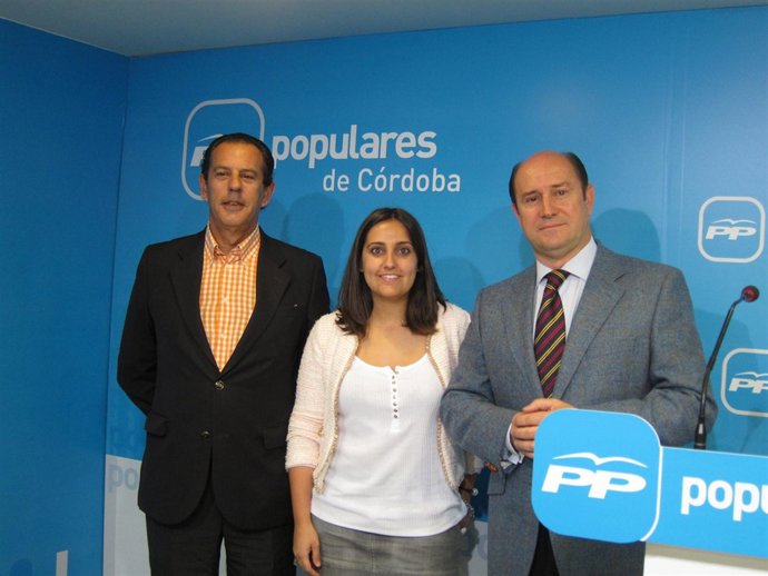 Los Populares Rafael Merino, Beatriz Jurado Y Federico Cabello De Alba
