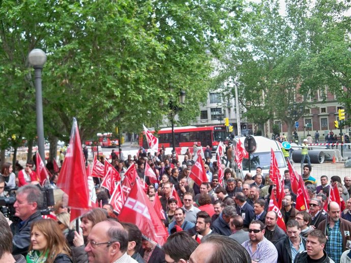 Concentración De UGT Y CC.OO Aragón