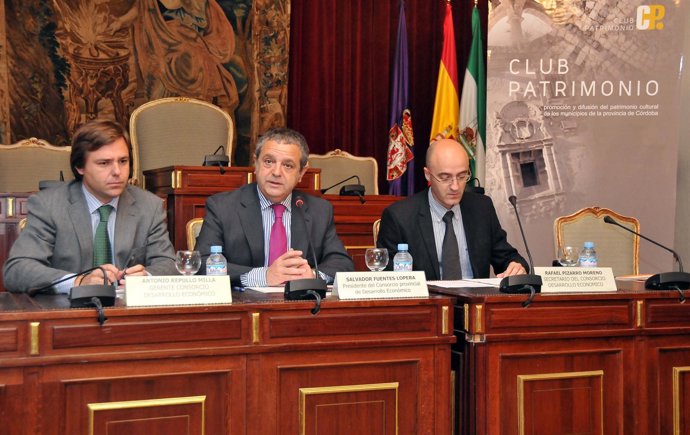 Fuentes (Centro), Durante El Acto De Firma