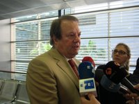 El Obispado "no coincide" con la "forma de resolver" y estudiará si recurre la readmisión de Galera