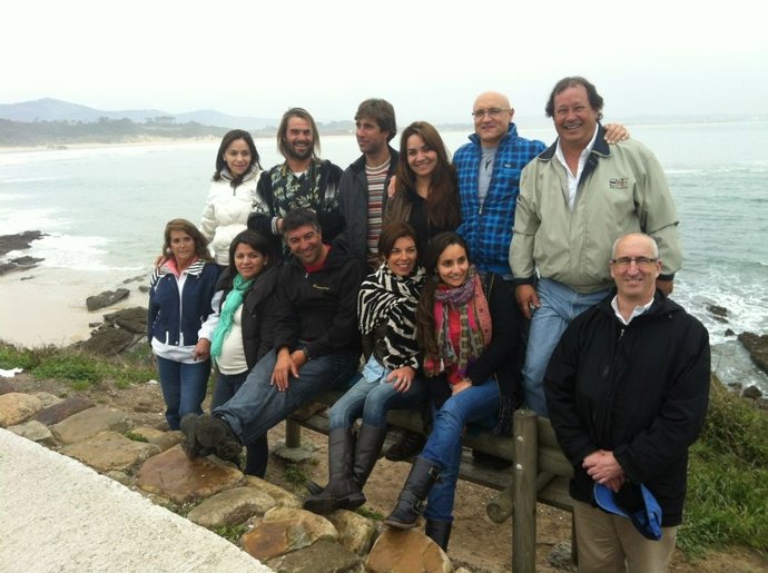 La Expedición Chilena Con Las Autoridades Y Promotores De La Visita A Ribamontán