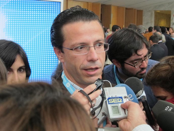 El Consejero De Sanidad De La Comunidad De Madrid