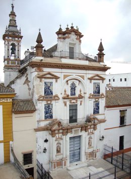 Fachada De La Iglesia De La Santa Caridad En Sevilla