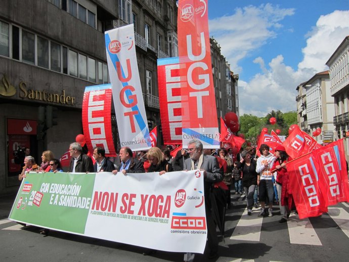 Cabeza De La Manifestación Con Los Secretarios Xerais De UGT Y CC.OO