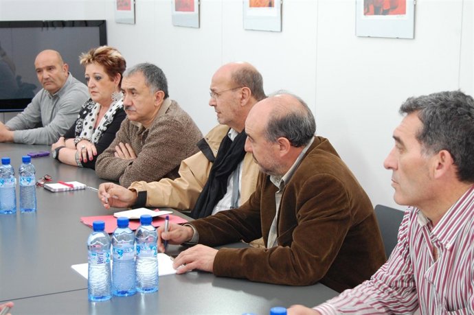 J.C.Gallego Y J.M.Álvarez Apoyan El Mantenimiento De Talarn