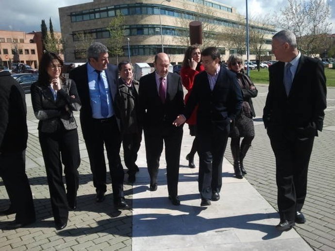 El Líder Del PSOE, Alfredo Pérez Rubalcaba, A Su Llegada A Salamanca