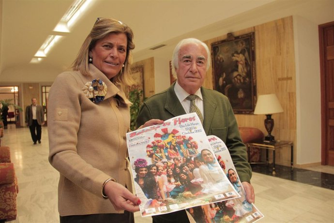 Presentación De La Batalla De Las Flores Con La Edil Amelia Caracuel