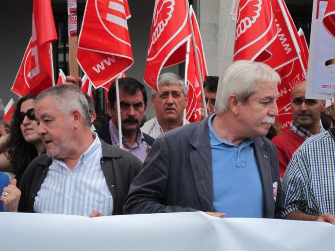 Antonio Pino Y Justo Rodríguez Braga En Una Movilización