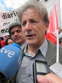 Escobar afirma que IU "no" abre la "puerta" a "ningún tipo de recorte que merme los servicios"