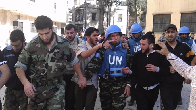 Observadores De La ONU De Visita En Siria