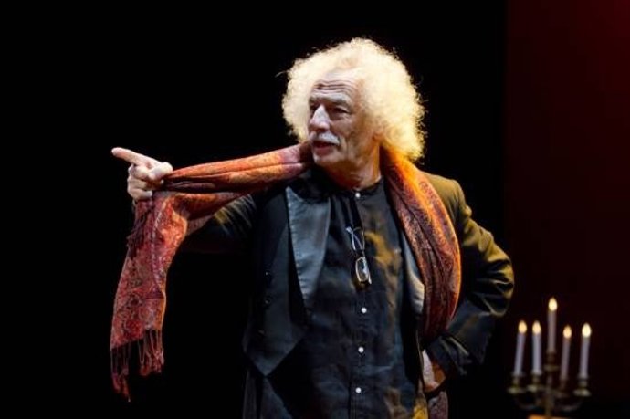 'El Brujo' Durante La Representación De 'Las Mujeres De Shakespeare'.