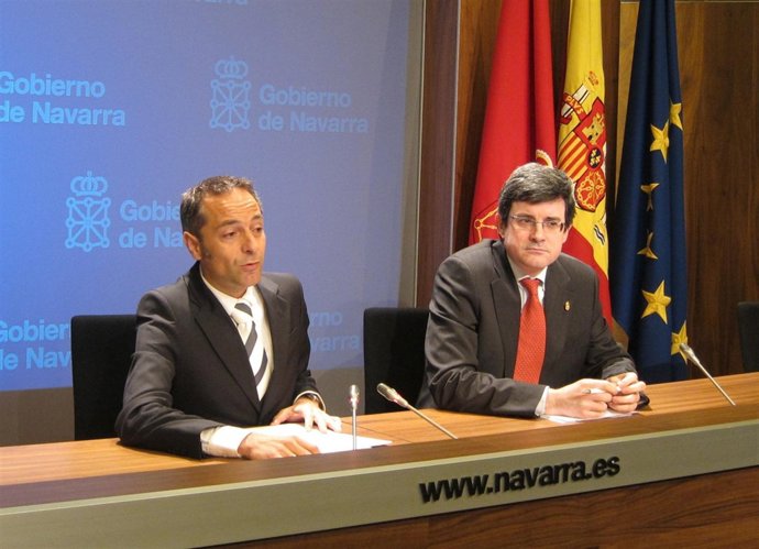 Los Consejeros Juan Luis Sánchez De Muniáin Y José Iribas.