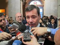 Gómez cree "contradictorio" que Aguirre "pide que se disuelva la Comunidad" cuando ha hecho "un alarde de su nacimiento"